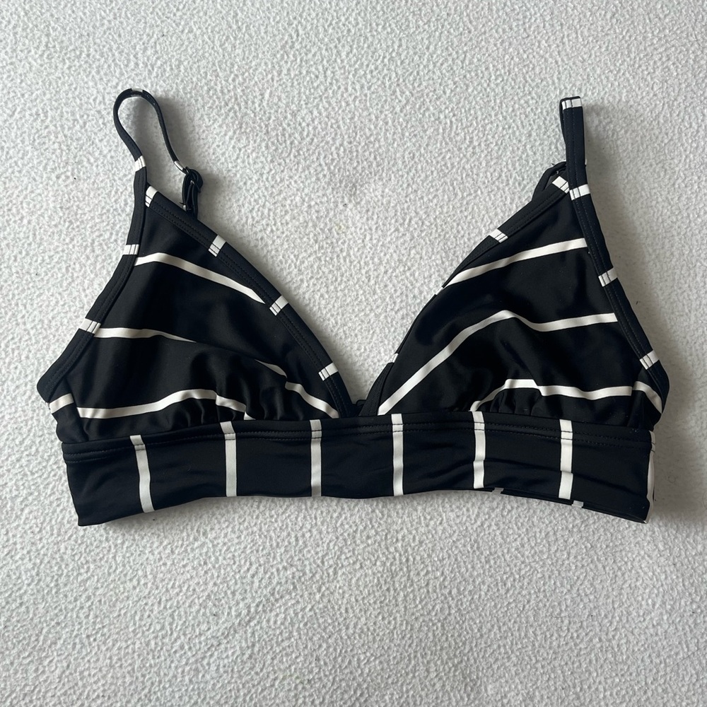 Kona Sol Black and White Bikini Top